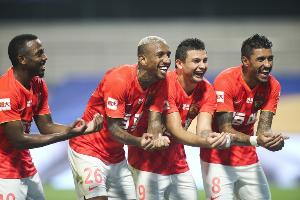 记者：经纪人设想归化塔利斯卡 但金元时代结束无人接手900万高薪