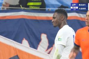 开云APP-马莱莱第99分钟失点！朱鹏宇替补造点，马莱莱罚丢